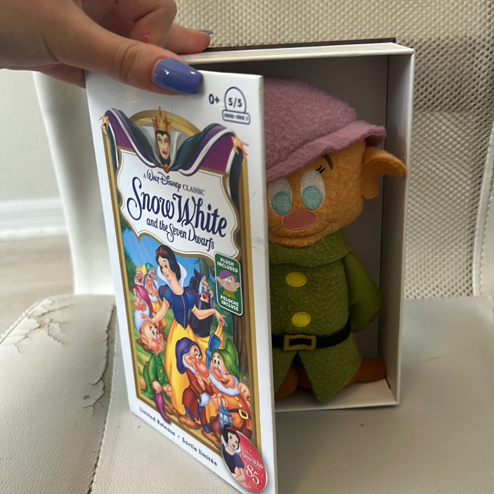 Dopey Plush Limited Release in Snow White VHS Case Disney